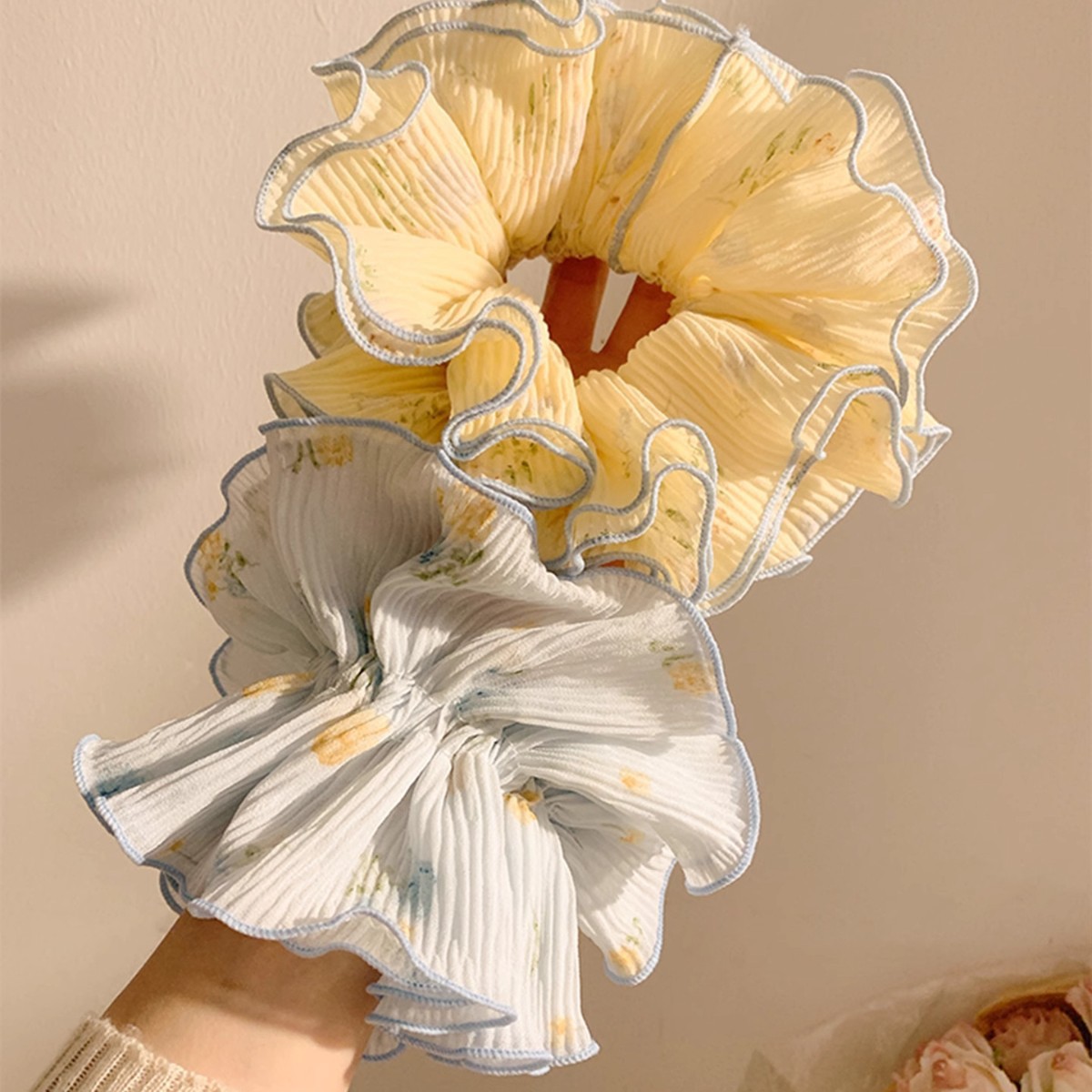 Elegant Blue Floral Hair Tie W - Travel Accessories For Elderly ulasan dan harga